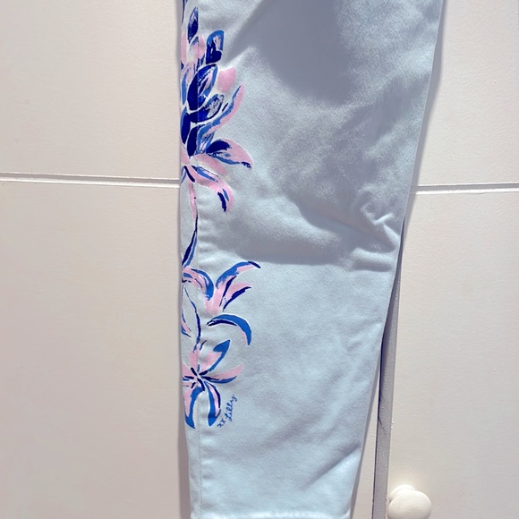 Lilly Pulitzer | Light Blue Painted Floral Pants | Size 4 | Playful & Chic - Picture 4 of 6